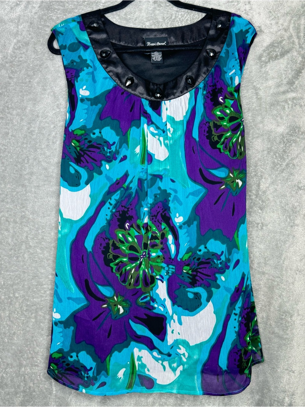Maggie Barnes Womens Top Blouse 3X Blue Floral Sleeveless Scoop Neck Embellished